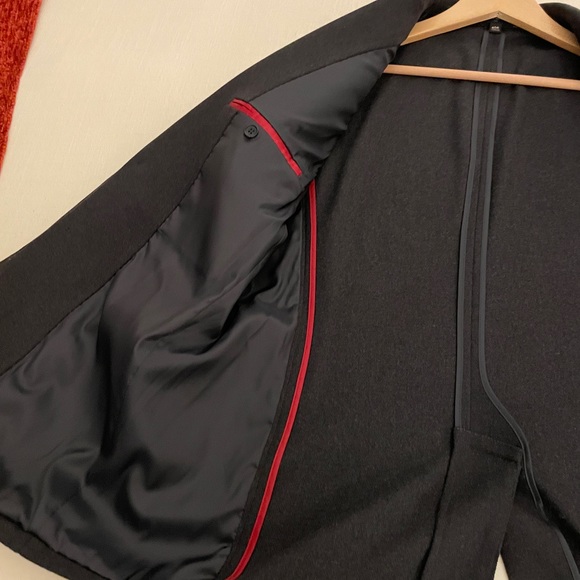 Men’s Banana Republic Gray Blazer - Picture 2 of 3